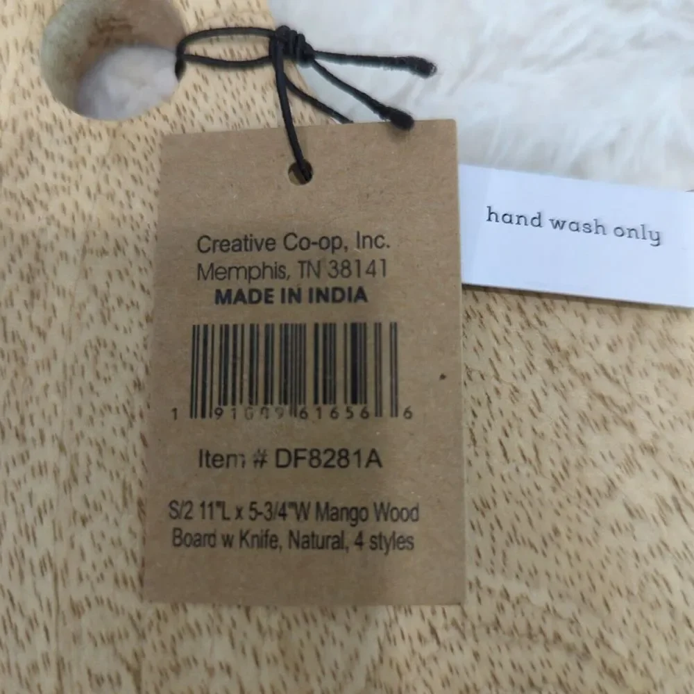 Creative Co-Op‎ Mango Wood Cutting Board With Knife 11